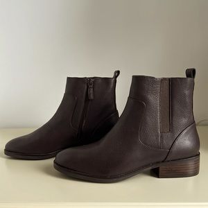 Cole Haan Brown Leather boots! New! Size 8.